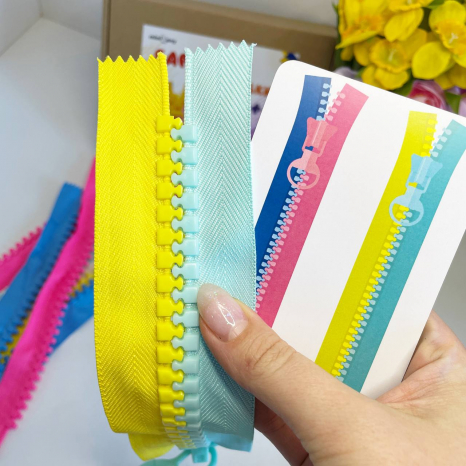 Развивающая игра с карточками- заданиями Красочные молнии