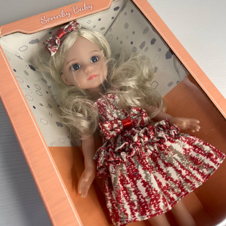 Лялька, висота: 34 см, імітація скляних очей, взуття, в коробці MN 336