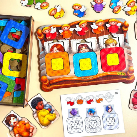 Деревянная развивающая игра пазл-сортер с вкладками «Малыши в кроватке» ПСД303