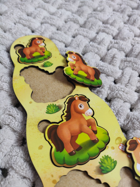 Деревянная рамка-вкладыш больше-меньше Лошадки Ubee ПСФ065