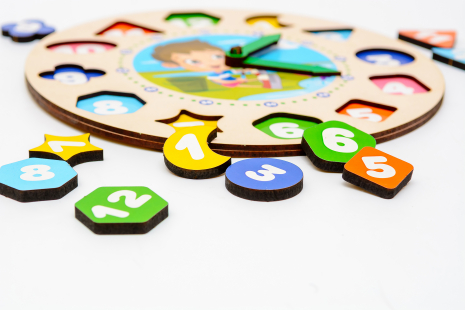 Деревянный сортер "Часы" для мальчиков Puz-22935 PuzzleOk