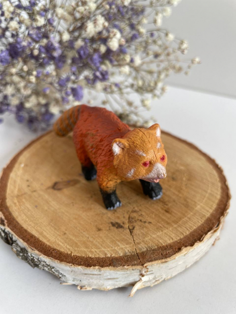 Фигурки животных Красная гималайская панда Q9899-ZJ39