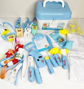 Набір лікаря в боксі з халатом, 35 елементів лікарських інструментів, муляжі, QB 183-02