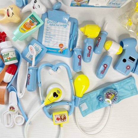 Набір лікаря у платиковій валізці на 35 елементів, QB 183-11