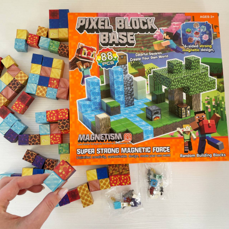 Магнітний конструктор RDF 1002  88 деталей, 2 фігурки героїв, в коробці