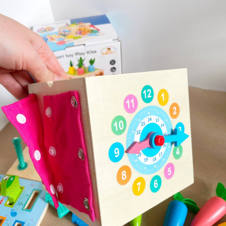 Дерев'яна іграшка багатофункцінальний куб Монтессорі 8 в 1