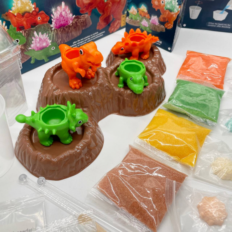 Набір для дослідів Зростаючі кристали Динозаври SD558