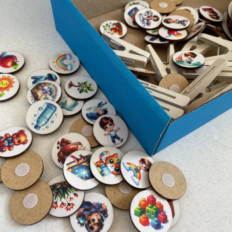 Навчальна дерев'яна гра Перші дієслова для малечі (Хлопчик) SP