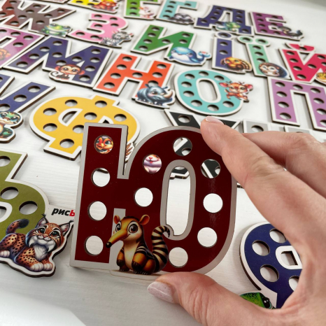 Деревянный Алфавит животные с помпонами для сортировки SP