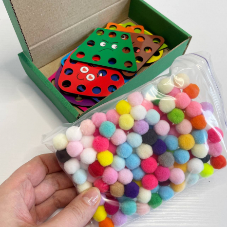 Геометричні фігури Емоції з помпонами SP