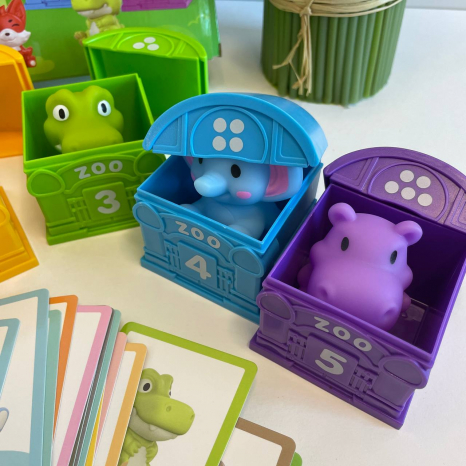 Розвиваюча гра на сортування із пальчиковим театром (тваринки, будиночки)
