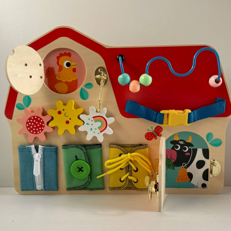 Дерев'яний бізіборд Будиночок з рухомими елементами TookyToy, TH642