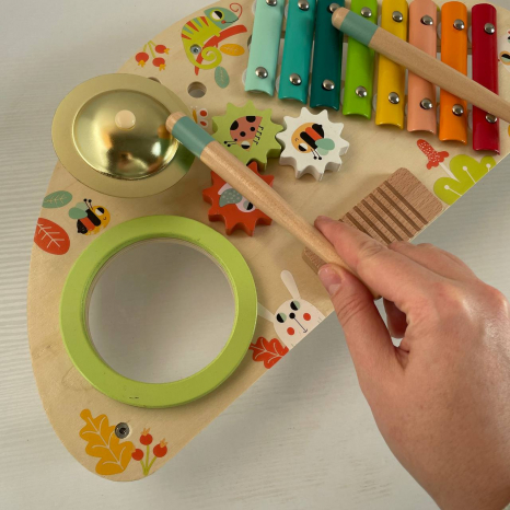 Дерев'яний музичний центр-столик з ксилофоном,шестернями TookyToy, TKC354A