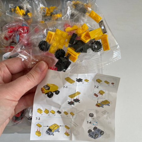 Адвент-календар конструктор Будівельна та пожежна  техніка (24 віконця) W 02