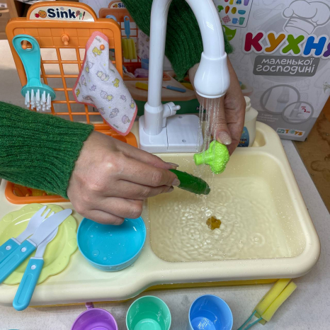 Ігровий набір Кухня маленької господині, мийка (вода лиється)