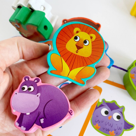 Деревянная игрушка шнуровка бусы с карточками Животные, WD13014