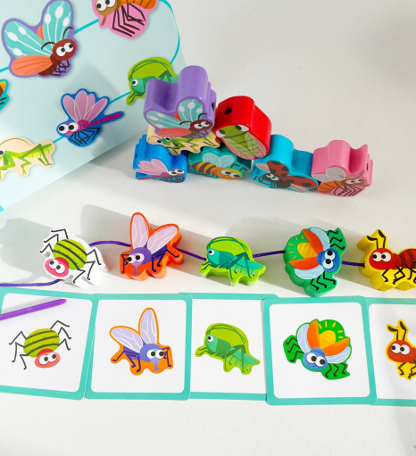 Дерев'яна іграшка шнурівка намисто з картками Комахи