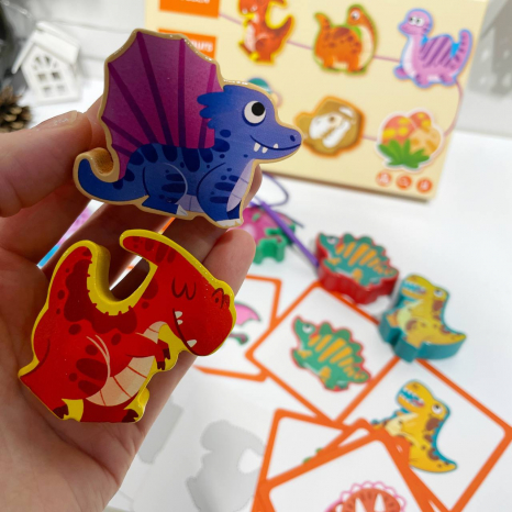 Дерев'яна іграшка шнурівка намисто з картками Динозаври WD13014, WD13014-6
