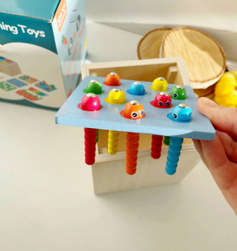 Дерев'яна багатофункціональна іграшка Монтессорі 5 в 1: риболовля, вкладиші, сортер WD13016