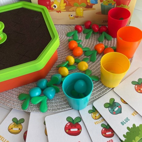 Розвиваюча іграшка монтессорі "Фермер на грядці" XQS2061A-2