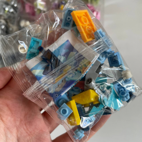 Адвент-календар конструктор Тварини (24 віконця, 12 сафарі+12 морських тварин),  XT 87