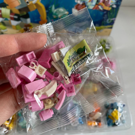 Адвент-календар конструктор Тварини (24 віконця, 12 сафарі+12 морських тварин),  XT 87