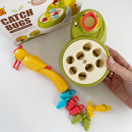 Музична магнітна гра Нагодуй пташеня Y33925A-Y33930A