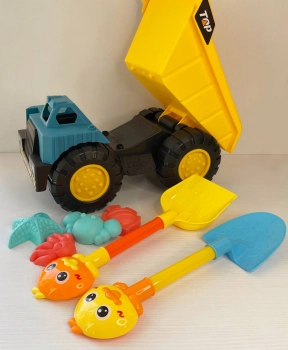 Пісочний набір YF 3693  7 елементів, самоскид, лопатка, граблі, форми для піску, в сітці