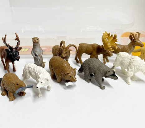 Набір фігурок "Екзотичних тварини" у футлярі, YJ 839