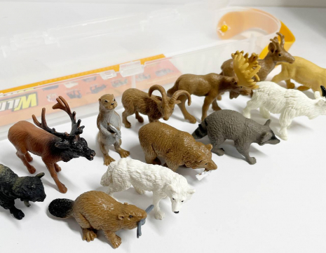 Набір фігурок "Екзотичних тварини" у футлярі, YJ 839