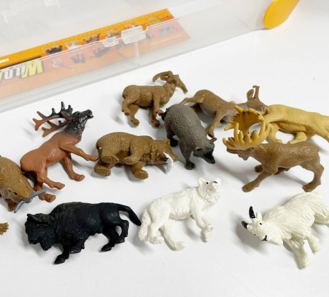 Набір фігурок "Екзотичних тварини" у футлярі, YJ 839